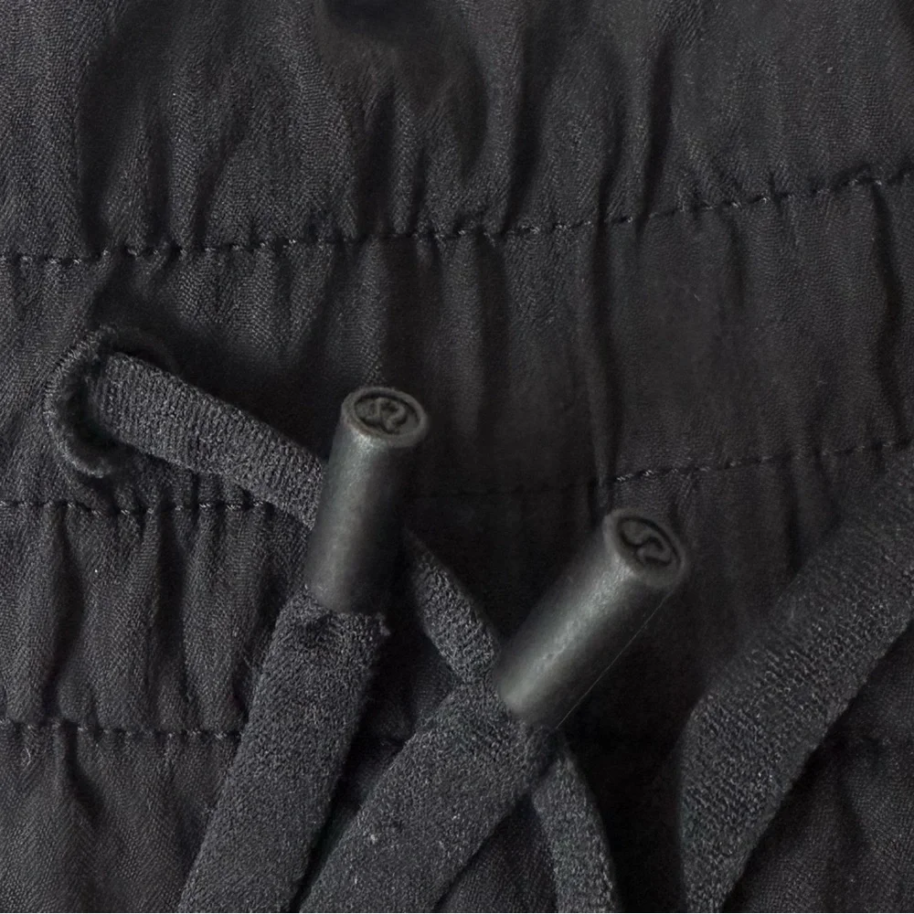 Lululemon Beyond the Studio Crop Pant Size 12 Black $128 - Picture 2 of 8